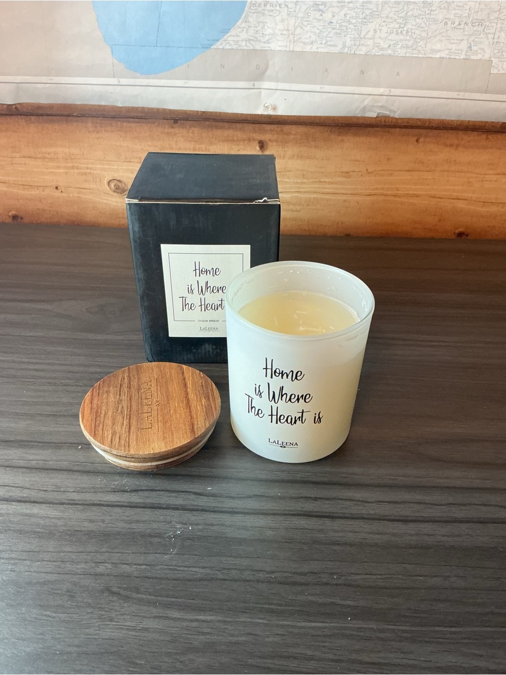 LaLeena "Home is Where The Heart is" White Ocean Breeze Scented Pillar Candle - Picture 3 of 10